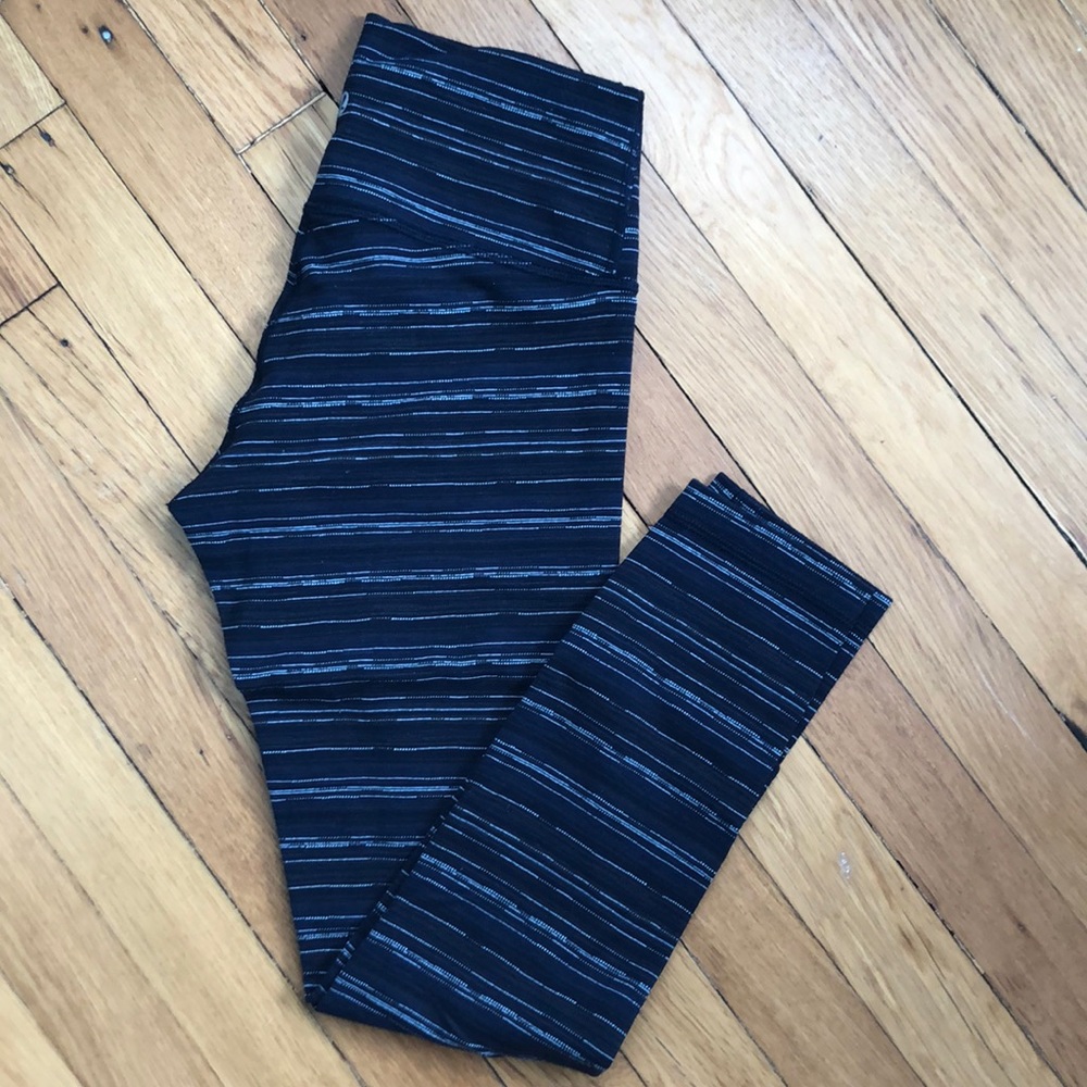 Wunder under high rise in Navy/White micro stripes